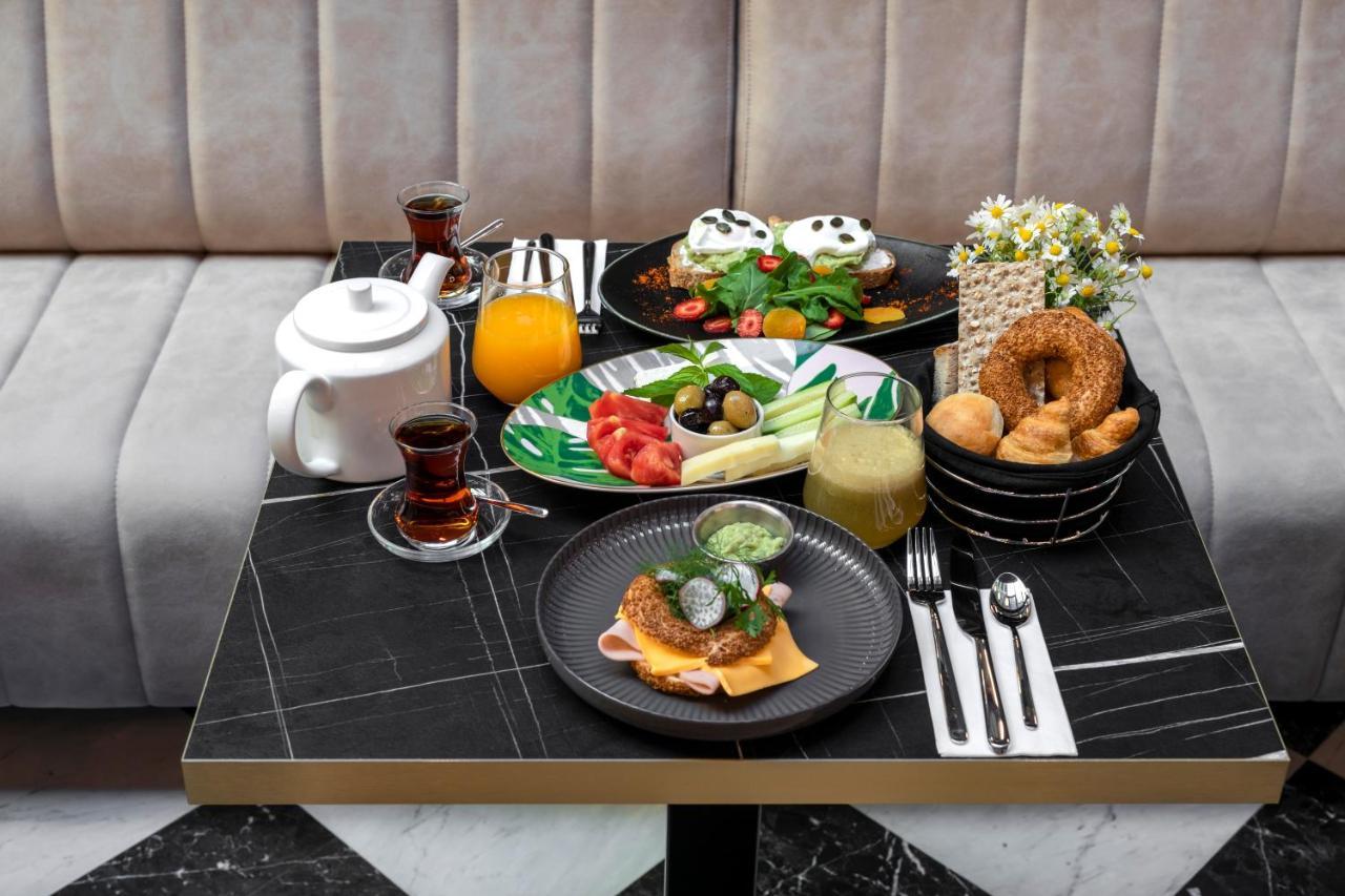 Wish More Hotel Sisli Istanboel Buitenkant foto Turkish breakfast