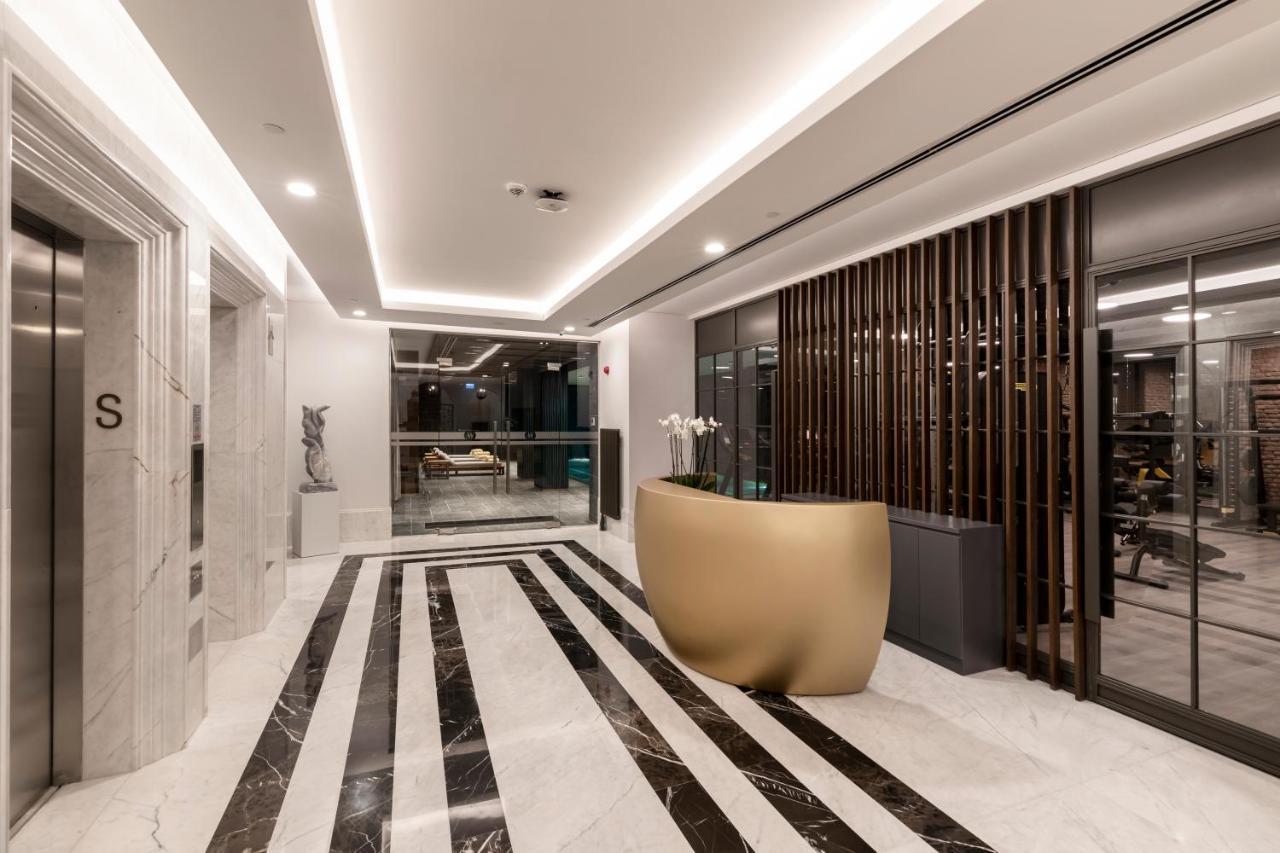 Wish More Hotel Sisli Istanboel Buitenkant foto The lobby of the hotel