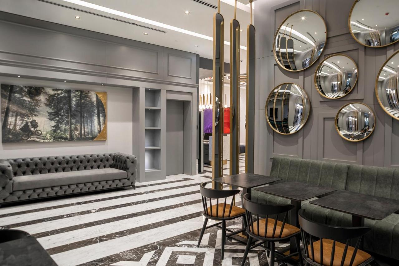 Wish More Hotel Sisli Istanboel Buitenkant foto The lobby of the hotel