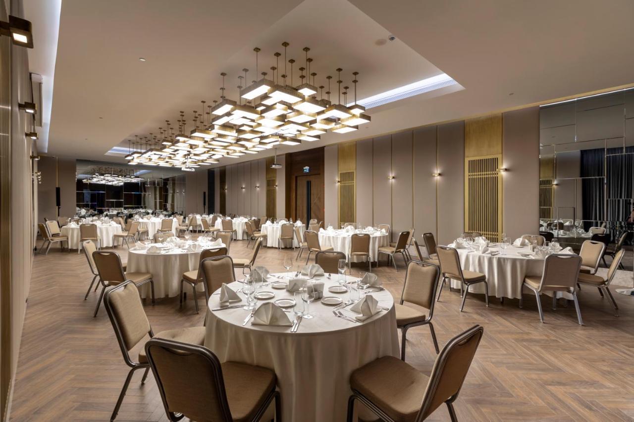 Wish More Hotel Sisli Istanboel Buitenkant foto The ballroom