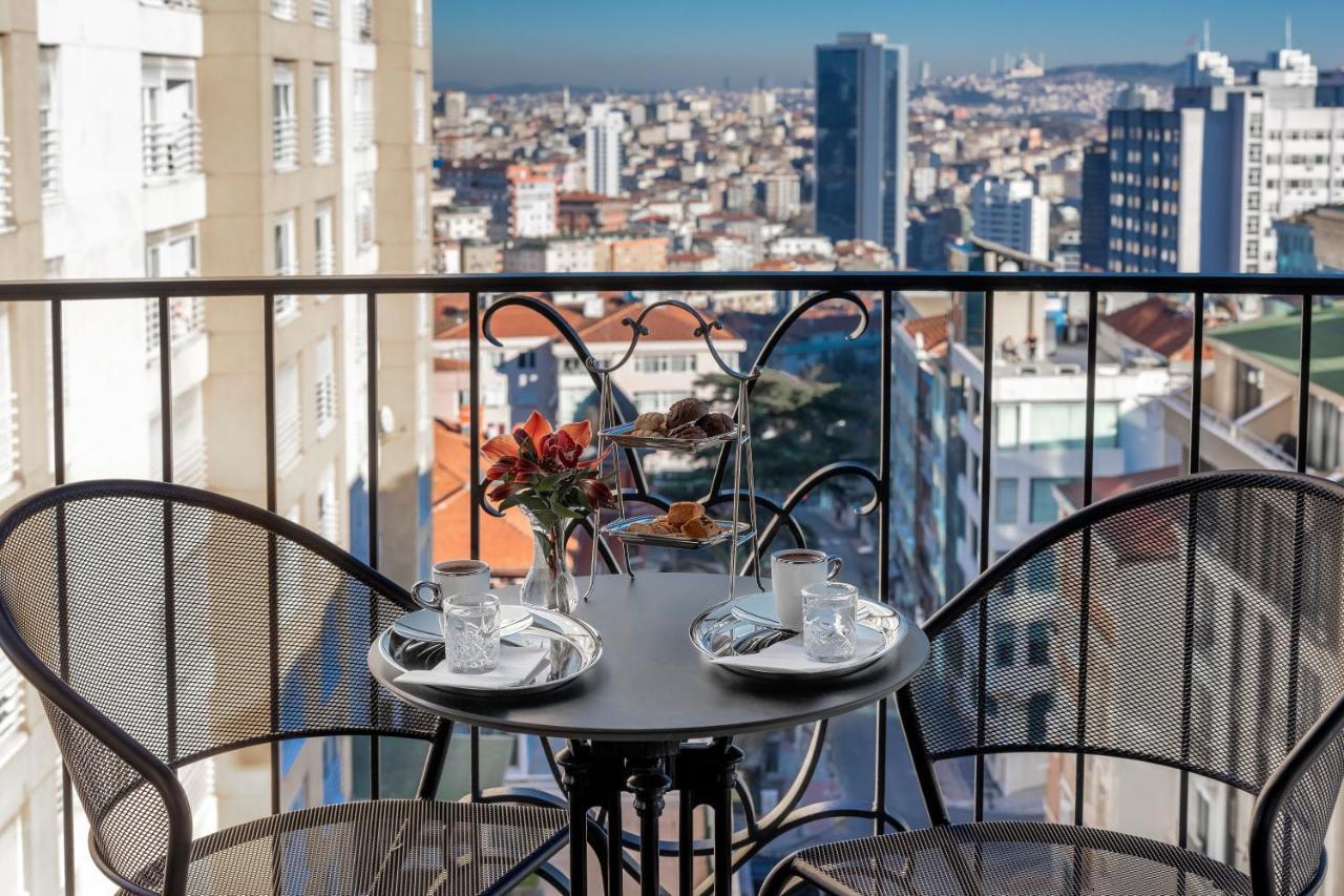 Wish More Hotel Sisli Istanboel Buitenkant foto View from the balcony of a suite at the hotel