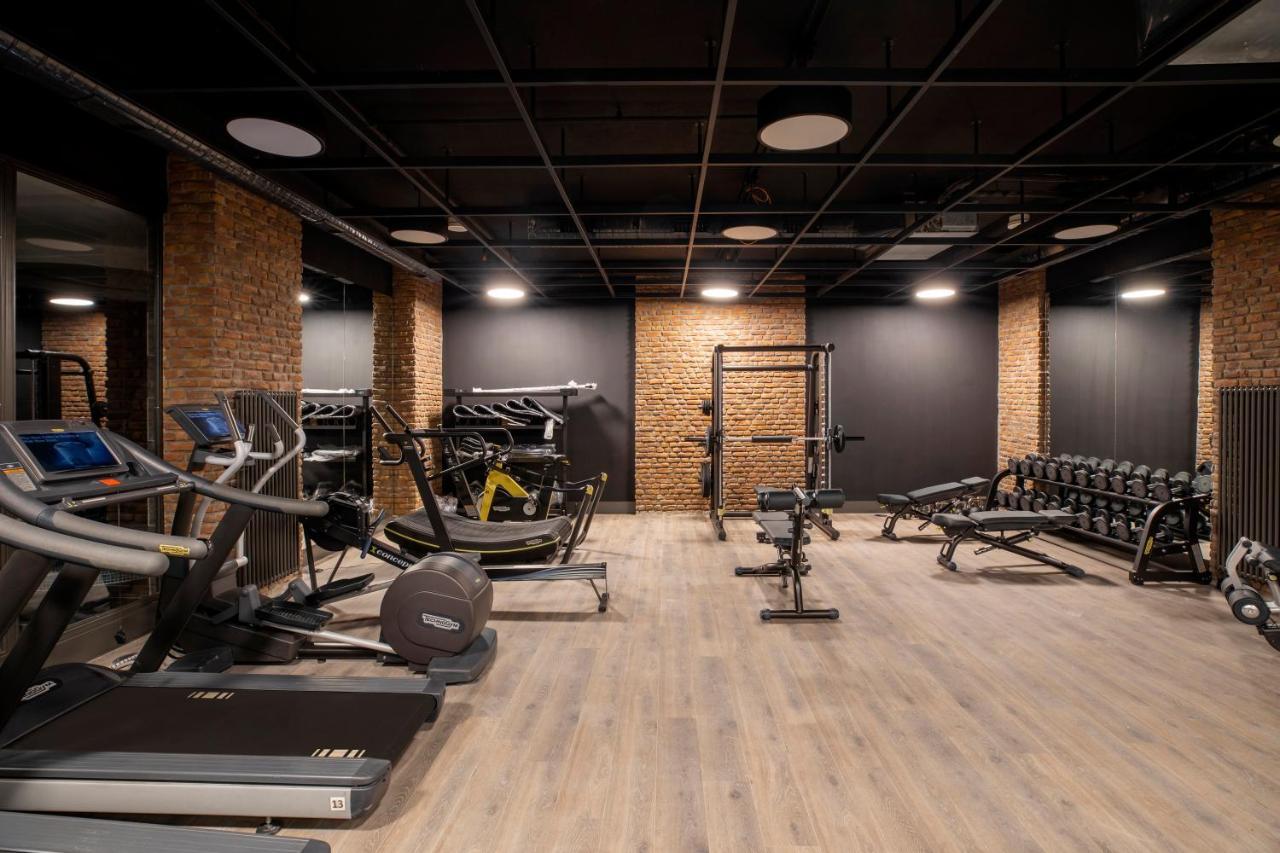 Wish More Hotel Sisli Istanboel Buitenkant foto The gym at the 2018-built student halls of residence