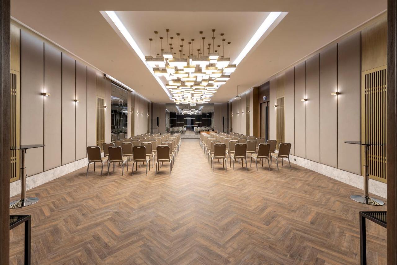 Wish More Hotel Sisli Istanboel Buitenkant foto The Long Room